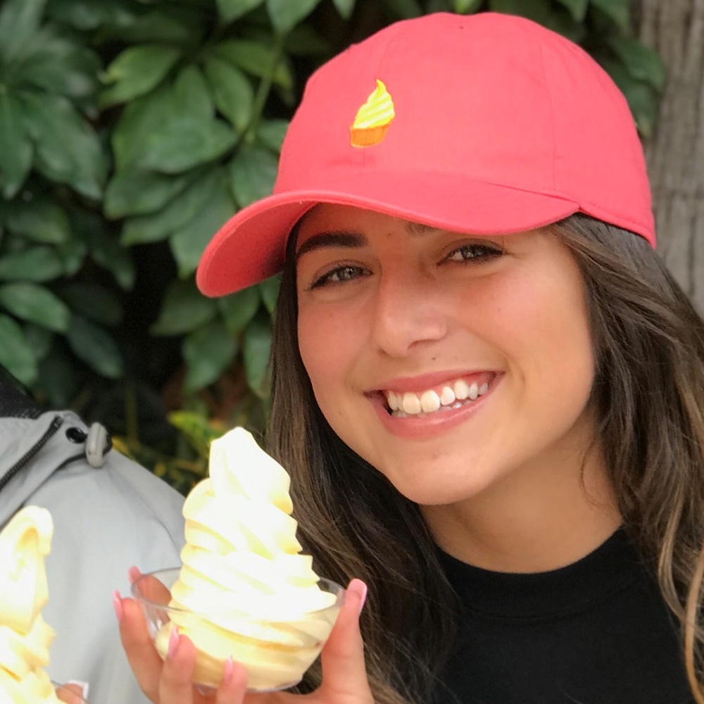 Meet your Posher, Olivia